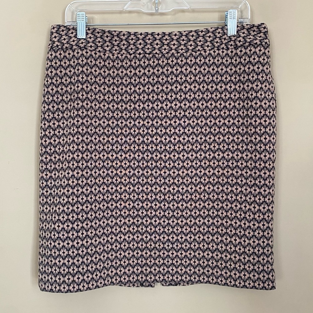 Worthington Black and Tan Patterned Skirt